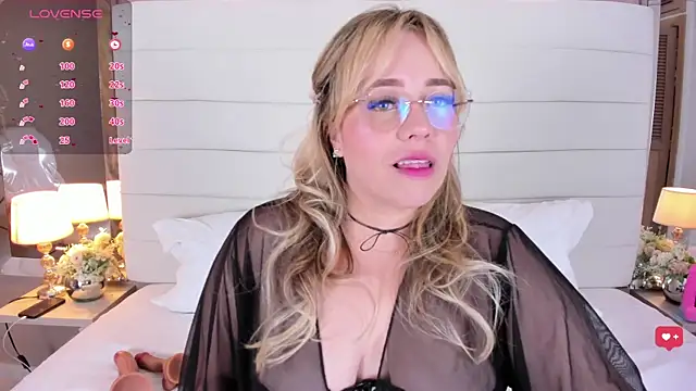 Charlotte93  online show from March 7, 2:34 pm