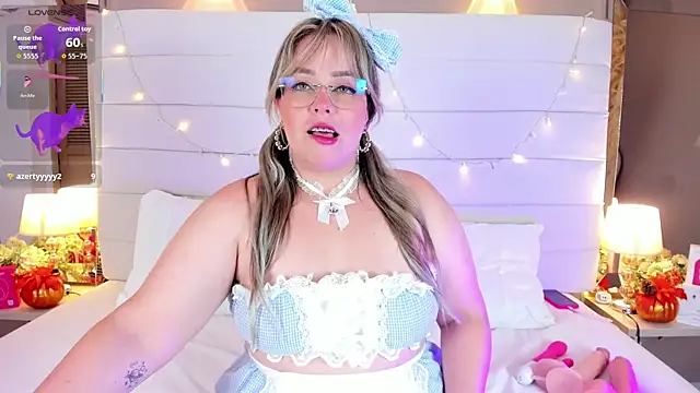 Charlotte93  online show from October 6, 12:46 pm