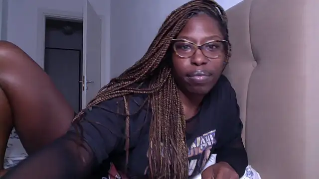 Snapshot of MadamIndigo chatting on February 24, 12:30 am MadamIndigo online show from February 24, 12:30 am