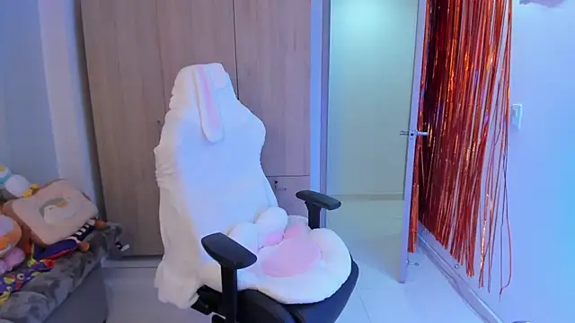 Snapshot of Anto_herrera chatting on November 4, 9:14 pm Anto herrera online show from November 4, 9:14 pm