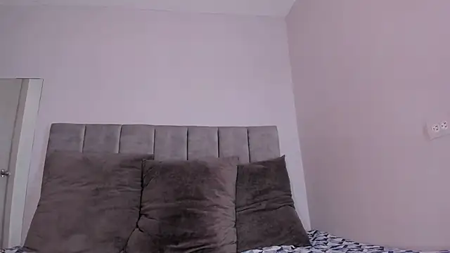 Snapshot of taylor_suxx chatting on October 30, 7:47 pm taylor suxx online show from October 30, 7:47 pm