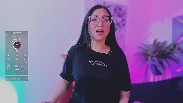 Snapshot of lucy_neil chatting on November 19, 3:56 pm lucy neil online show from November 19, 3:56 pm