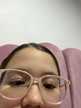 Lucyklein2022 online show from July 17, 1:34 am