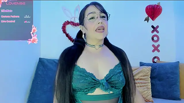 yelenaowens online show from February 10, 1:24 am