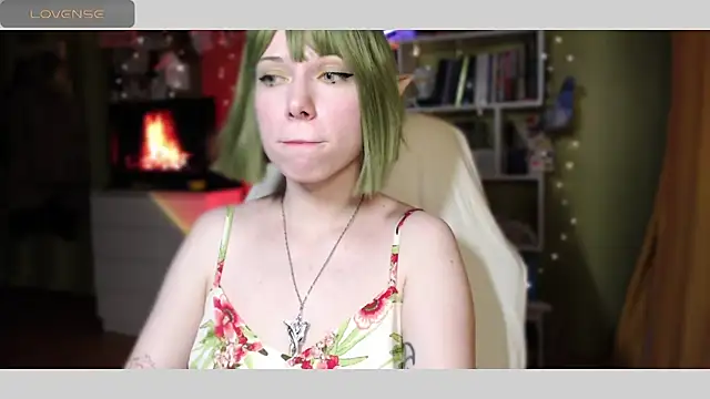 Snapshot of freya_sunny chatting on March 4, 5:11 am freya sunny online show from March 4, 5:11 am