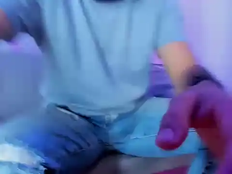 tuyo1995 online show from November 19, 3:12 pm