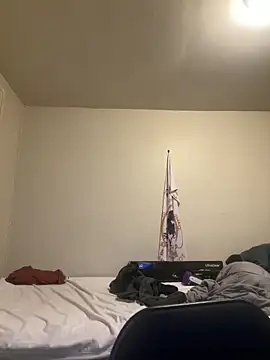 Snapshot of trippyski chatting on March 14, 4:21 am trippyski online show from March 14, 4:21 am