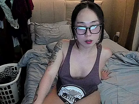 MissAyaCollins online show from April 18, 1:37 pm