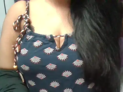 Roopshikha39 online show from March 30, 7:37 pm