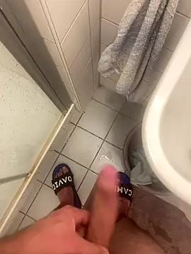 oroszlanw online show from October 14, 6:09 pm