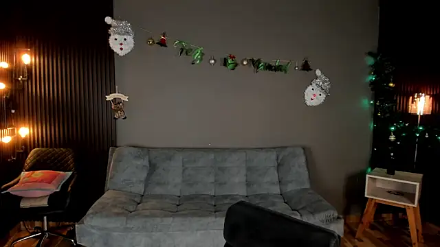 Snapshot of annie_barozzi chatting on December 21, 12:27 pm annie barozzi online show from December 21, 12:27 pm