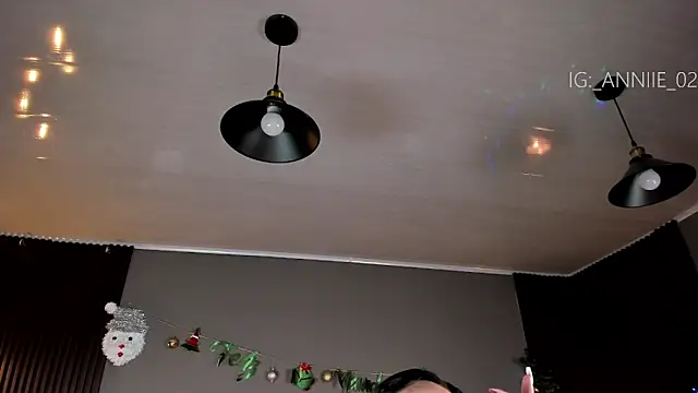 Snapshot of annie_barozzi chatting on December 24, 1:39 pm annie barozzi online show from December 24, 1:39 pm