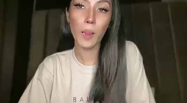 Bella Gordon online show from January 22, 1:32 pm