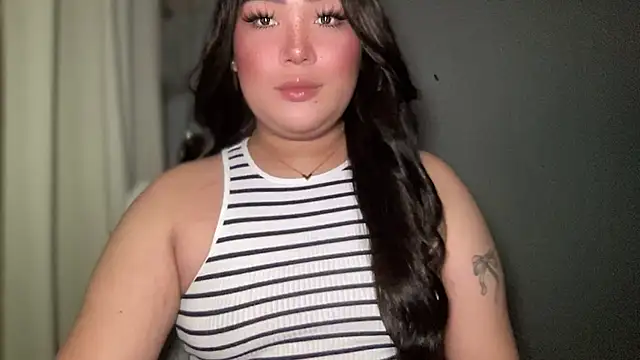 Snapshot of MissCataleyaxxx chatting on November 28, 12:24 am MissCataleyaxxx online show from November 28, 12:24 am