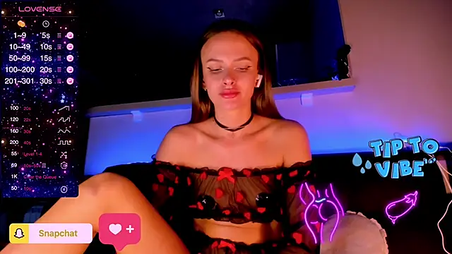 Snapshot of madina_taher chatting on February 21, 11:21 pm madina taher online show from February 21, 11:21 pm