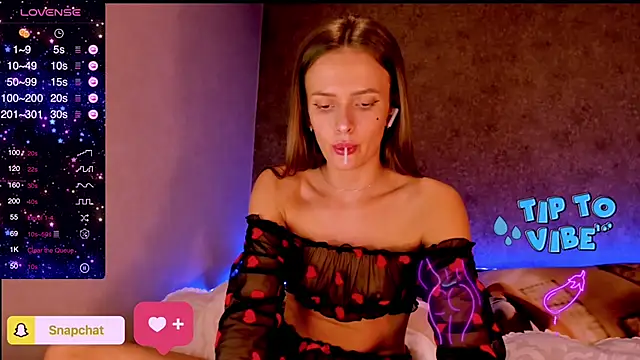 Snapshot of madina_taher chatting on February 28, 11:12 pm madina taher online show from February 28, 11:12 pm