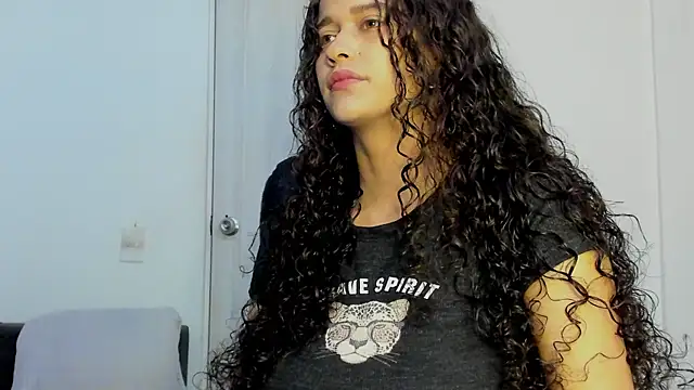 Snapshot of katrhin_66 chatting on November 7, 6:19 pm katrhin 66 online show from November 7, 6:19 pm