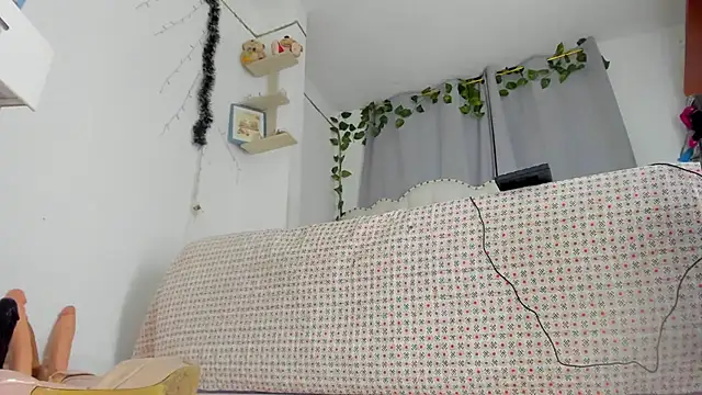 Snapshot of khalyn_jenner chatting on January 27, 12:54 am khalyn jenner online show from January 27, 12:54 am