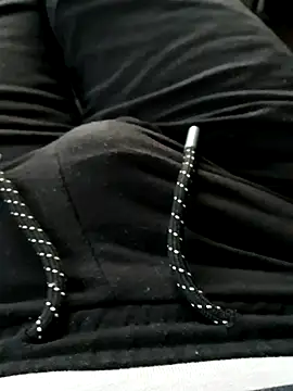 Snapshot of kiam471 chatting on December 2, 3:03 pm kiam471 online show from December 2, 3:03 pm