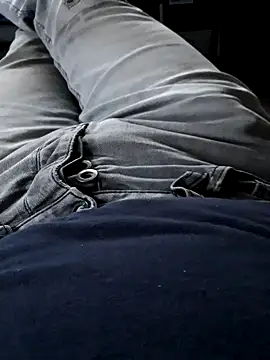 Snapshot of kiam471 chatting on December 11, 2:44 pm kiam471 online show from December 11, 2:44 pm