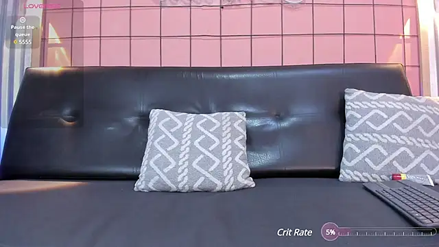 Snapshot of mensia_hernandz chatting on February 26, 4:35 pm mensia hernandz online show from February 26, 4:35 pm