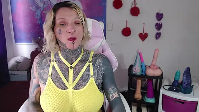 SLOPPYTITSS online show from February 23, 4:13 pm