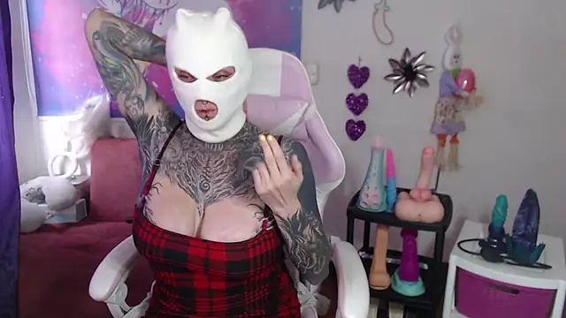 SLOPPYTITSS online show from March 22, 8:59 pm