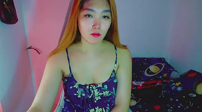 TR4NSCUTI3 online show from December 7, 9:22 pm