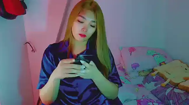 TR4NSCUTI3 online show from December 29, 8:48 pm