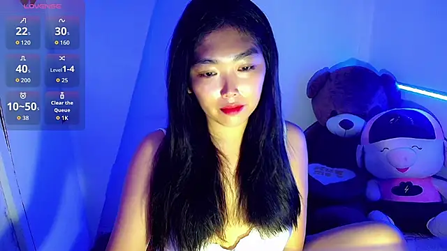 TR4NSCUTI3 online show from September 14, 10:36 am