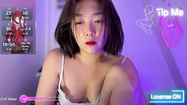 TR4NSCUTI3 online show from May 23, 8:13 pm
