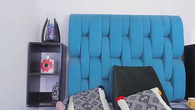 Keira Lennox online show from January 12, 5:44 pm