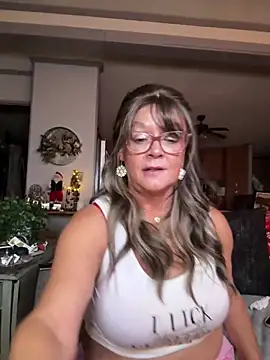 Snapshot of cowgirlc chatting on November 19, 3:28 am cowgirlc online show from November 19, 3:28 am