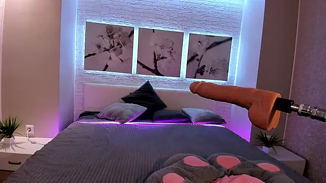 Betty June online show from October 15, 8:53 pm