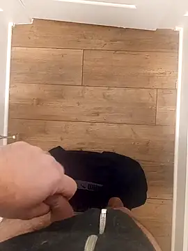 Snapshot of Mark_Dad chatting on February 7, 12:06 pm Mark Dad online show from February 7, 12:06 pm