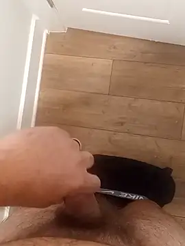 Snapshot of Mark_Dad chatting on September 28, 11:48 am Mark Dad online show from September 28, 11:48 am