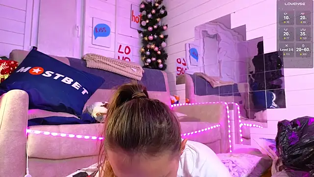 Snapshot of Misss_Vikk chatting on December 20, 6:45 pm Misss Vikk online show from December 20, 6:45 pm