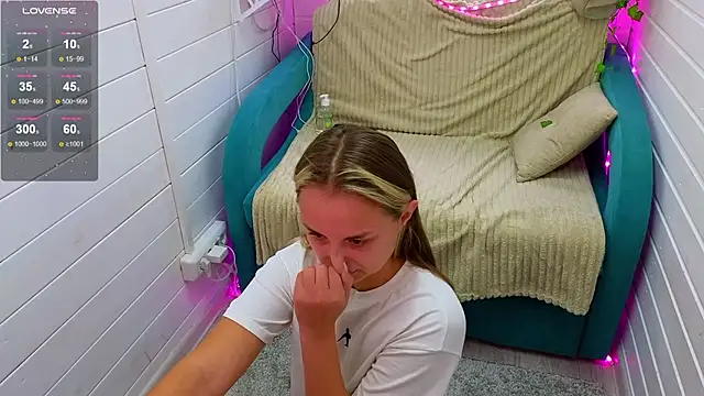 Snapshot of Misss_Vikk chatting on September 12, 8:36 am Misss Vikk online show from September 12, 8:36 am