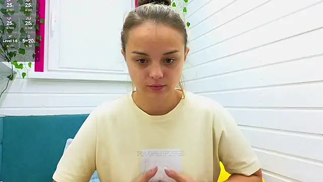 Snapshot of Misss_Vikk chatting on October 8, 7:28 am Misss Vikk online show from October 8, 7:28 am