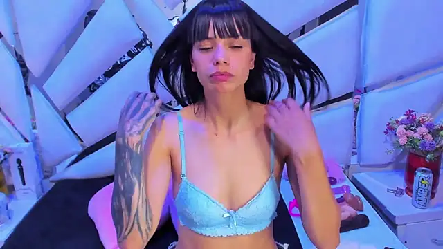 Snapshot of kylie_seex chatting on November 12, 2:12 am kylie seex online show from November 12, 2:12 am