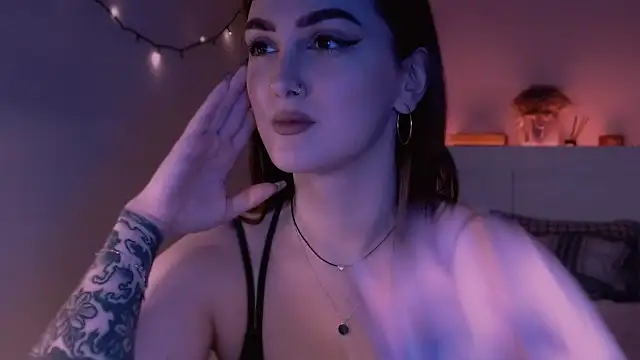 LilyFarey online show from January 18, 9:24 pm