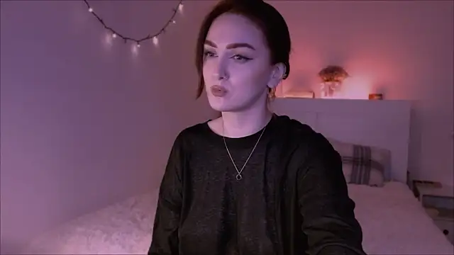LilyFarey online show from January 29, 5:45 pm