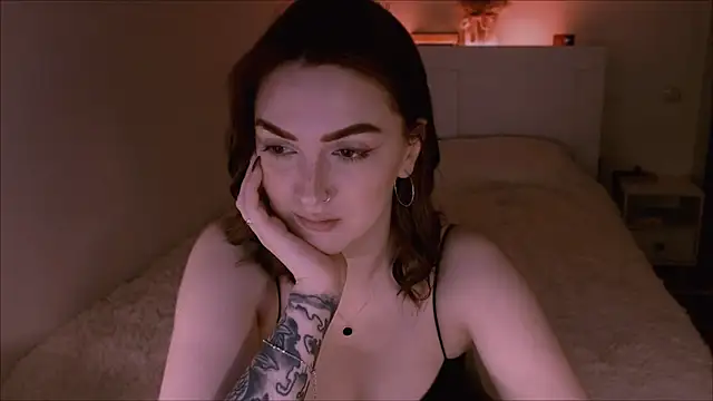 LilyFarey online show from February 4, 6:49 pm