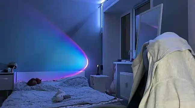 Snapshot of Uniarten chatting on December 29, 7:00 pm Uniarten online show from December 29, 7:00 pm