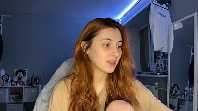 Snapshot of Uniarten chatting on March 10, 6:45 pm Uniarten online show from March 10, 6:45 pm