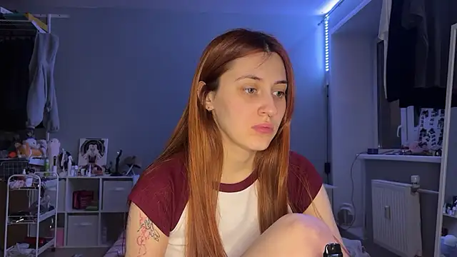 Snapshot of Uniarten chatting on March 16, 6:44 pm Uniarten online show from March 16, 6:44 pm