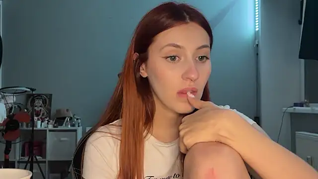 Snapshot of Uniarten chatting on September 23, 7:28 pm Uniarten online show from September 23, 7:28 pm