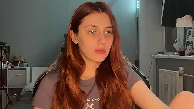 Snapshot of Uniarten chatting on September 28, 4:01 pm Uniarten online show from September 28, 4:01 pm