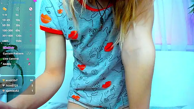 Snapshot of Bell_a_mi_ chatting on February 11, 5:26 am Bell a mi online show from February 11, 5:26 am