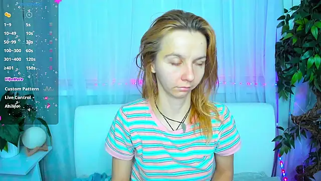 Snapshot of Bell_a_mi_ chatting on February 20, 2:07 am Bell a mi online show from February 20, 2:07 am